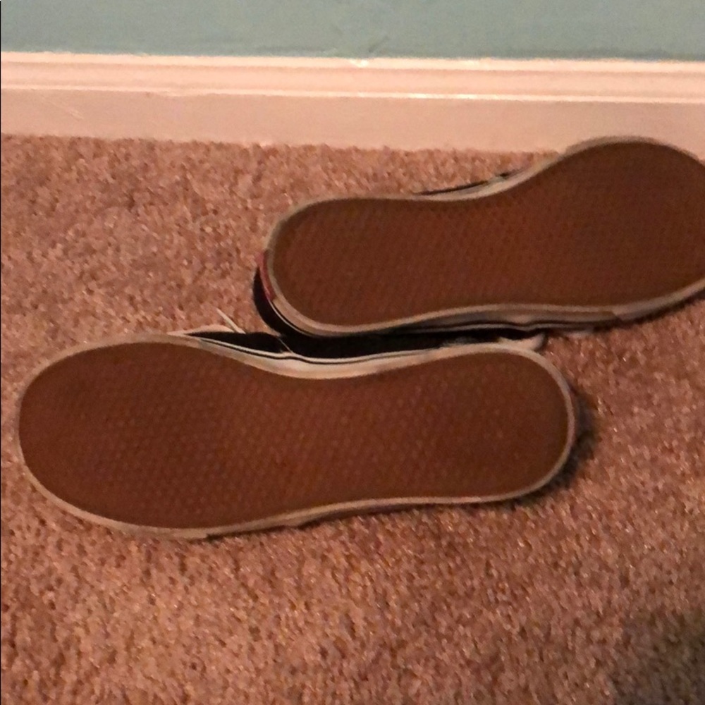 Vans - Picture 2 of 6